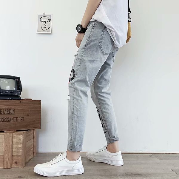 men's jeans broken nine points slim feet pencil pants student trend beggar summer wild, Blue
men's jeans broken nine points slim feet pencil pants student trend beggar summer wild, Blue