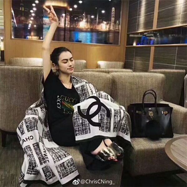 luxury winter cashmere scarf pashmina for women brand designer warm scarf fashion women imitate cashmere wool long shawl wrap 180x70cm, Blue;gray
luxury winter cashmere scarf pashmina for women brand designer warm scarf fashion women imitate cashmere wool long shawl wrap 180x70cm, Blue;gray
