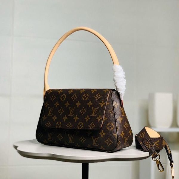 корабль падения женщины простой стиль кожа crossbody сумка топ ручка тотализаторов дамы мешки посыльного женщин высокого качества сумка плеч
корабль падения женщины простой стиль кожа crossbody сумка топ ручка тотализаторов дамы мешки посыльного женщин высокого качества сумка плеч