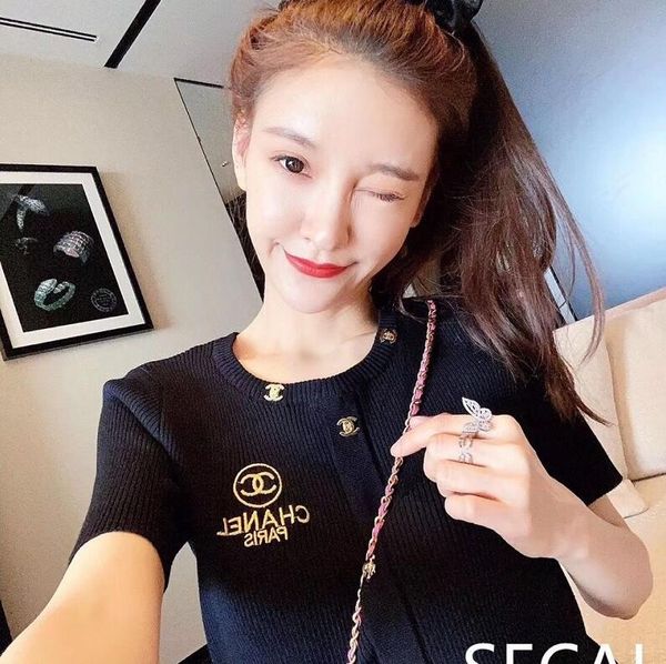 19ss fashion new short sleeve women's ins style knitted blouse, fashion embroidery slimming body slimming, s-xl ing, White 
19ss fashion new short sleeve women's ins style knitted blouse, fashion embroidery slimming body slimming, s-xl ing, White