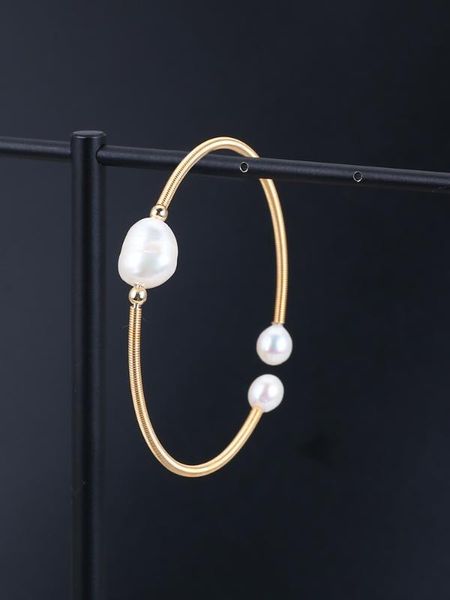 xiumeiyizu fashion fresh pearl bangles women jewelry opening design brass material with gold platting temperament sweet style, Black
xiumeiyizu fashion fresh pearl bangles women jewelry opening design brass material with gold platting temperament sweet style, Black