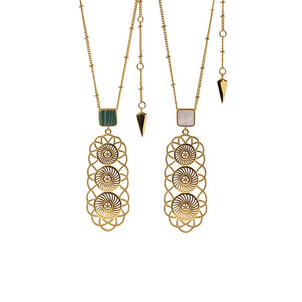 2020 european and american ins designer necklace iced out chains fashion jewelry gold necklace hollowing out 14k gold plated pendant, Silver
2020 european and american ins designer necklace iced out chains fashion jewelry gold necklace hollowing out 14k gold plated pendant, Silver