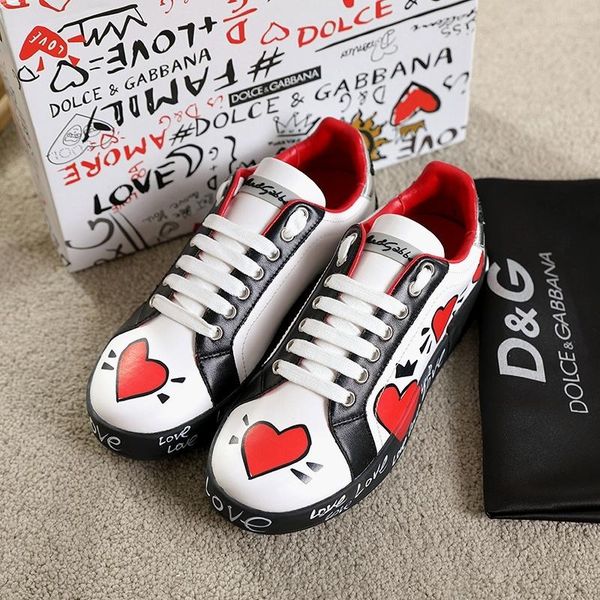 2020a new high-end trend graffiti hand-painted leather women's casual party shoes, fashion wild sports shoes,original box packaging del
2020a new high-end trend graffiti hand-painted leather women's casual party shoes, fashion wild sports shoes,original box packaging del