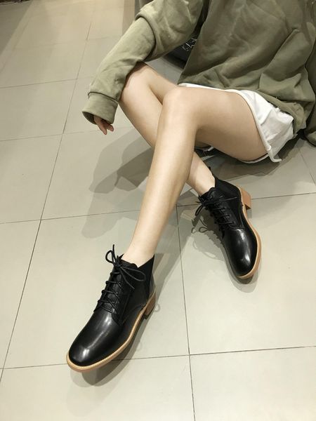 2020f autumn new high-end martin boots fashion wild thick bottom comfortable ladies strap short boots, original box delivery
2020f autumn new high-end martin boots fashion wild thick bottom comfortable ladies strap short boots, original box delivery