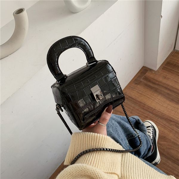 мини камень шаблон pu кожа crossbody сумки для женщин 2020 роскошные сумки женские сумки конструктора помада цепи плеча сумки
мини камень шаблон pu кожа crossbody сумки для женщин 2020 роскошные сумки женские сумки конструктора помада цепи плеча сумки