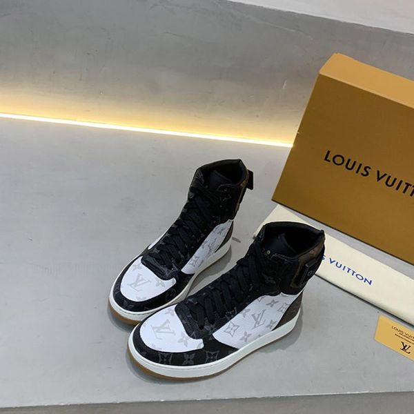 0226 high-quality men's casual sports shoes and designer luxury outdoor casual shoes, the original box size is 38-45, Black
0226 high-quality men's casual sports shoes and designer luxury outdoor casual shoes, the original box size is 38-45, Black