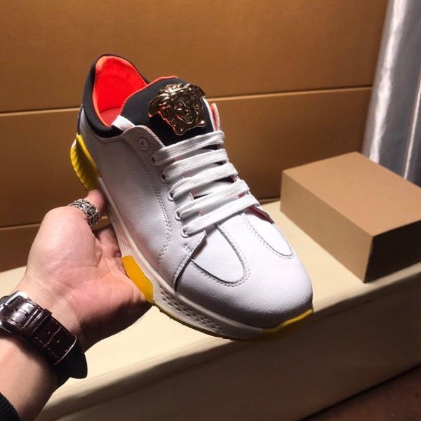 2020r high-end medusa leather low-casual trend men's shoes, stylish large size lace-up outdoor sports running shoes, size: 38-45, Black
2020r high-end medusa leather low-casual trend men's shoes, stylish large size lace-up outdoor sports running shoes, size: 38-45, Black