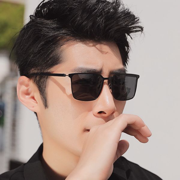 2020 men's square retro polarized driving mirror new personality long face uv protection classic fashion sunglasses, White;black
2020 men's square retro polarized driving mirror new personality long face uv protection classic fashion sunglasses, White;black