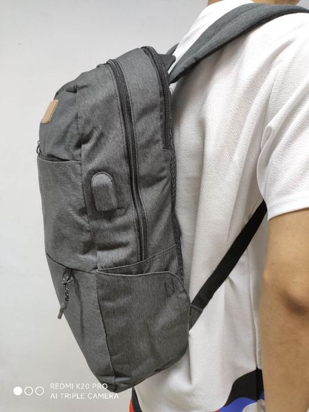 new fashion brand designer backpack outdoor travel simple design schoolbag boy girl schoolbag with usb cable for easy charging
new fashion brand designer backpack outdoor travel simple design schoolbag boy girl schoolbag with usb cable for easy charging