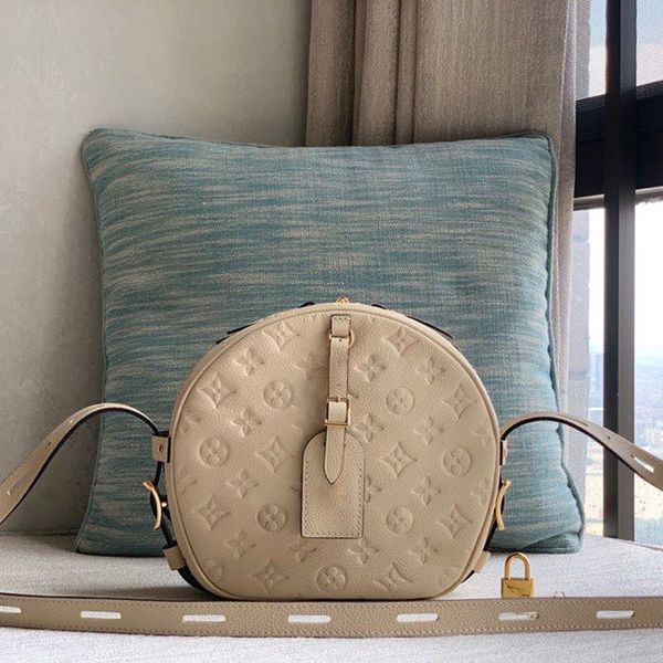 конфеты мешка boite chapeau souple женщина плечо сумка из натуральной кожи crossbody сумки сумки леди кошелек холст бумажник с коробкой b061, Black
конфеты мешка boite chapeau souple женщина плечо сумка из натуральной кожи crossbody сумки сумки леди кошелек холст бумажник с коробкой b061, Black