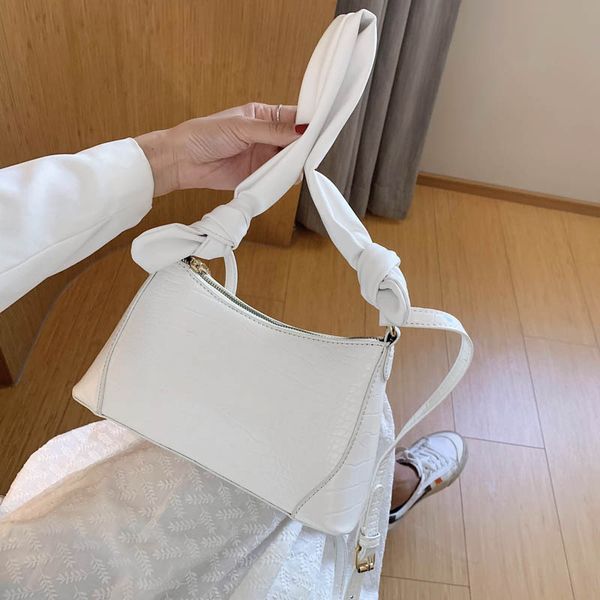 casual solid color small quality pu leather shoulder bags for women elegant handbags female travel totes lady fashion hand bag
casual solid color small quality pu leather shoulder bags for women elegant handbags female travel totes lady fashion hand bag