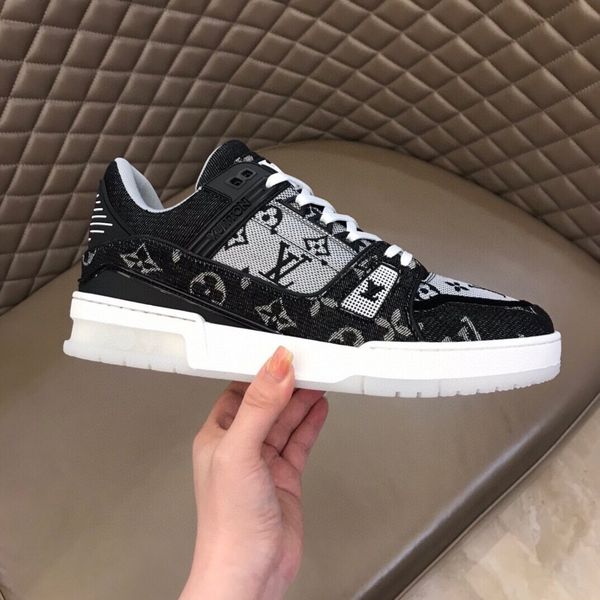new059 luxury high-quality casual men's shoes fashion all-match sports shoes outdoor comfortable men's shoes original box packagin, Black
new059 luxury high-quality casual men's shoes fashion all-match sports shoes outdoor comfortable men's shoes original box packagin, Black
