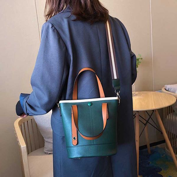 vintage bucket luxury purse and handbags women bags designer messenger bag high capacity tote designer cross body bags summer
vintage bucket luxury purse and handbags women bags designer messenger bag high capacity tote designer cross body bags summer