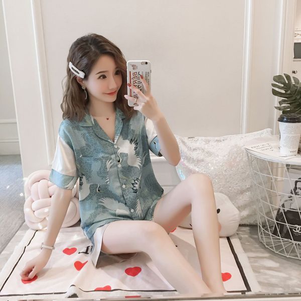 new ice silk pajamas female sweet fresh silk short-sleeved home clothes shorts and shorts home clothes two-piece suit, Blue;red
new ice silk pajamas female sweet fresh silk short-sleeved home clothes shorts and shorts home clothes two-piece suit, Blue;red