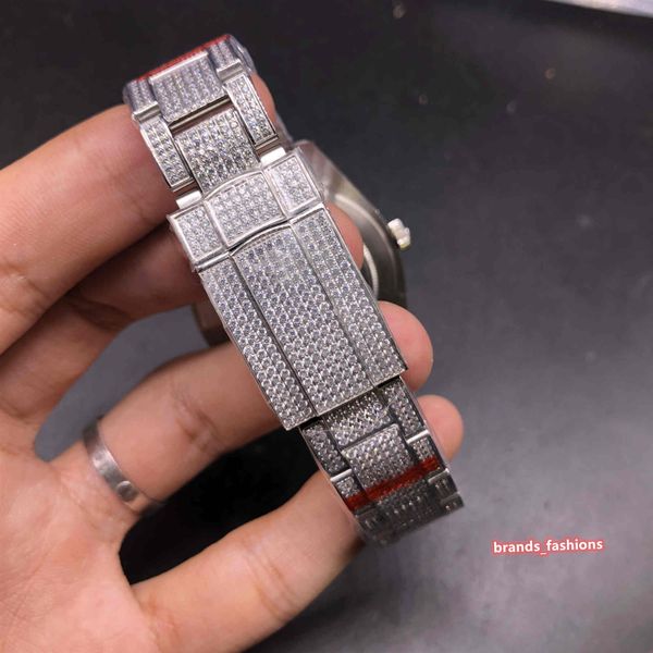 2023men's iced diamond watch silver stainless steel watch arab index diamond face 2824 automatic mech, Slivery;brown
2023men's iced diamond watch silver stainless steel watch arab index diamond face 2824 automatic mech, Slivery;brown