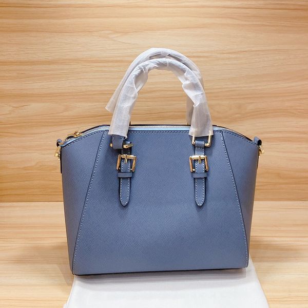 3a brand new genuine black striped leather ladies handbag shoulder bag messenger bag messenger bag
3a brand new genuine black striped leather ladies handbag shoulder bag messenger bag messenger bag
