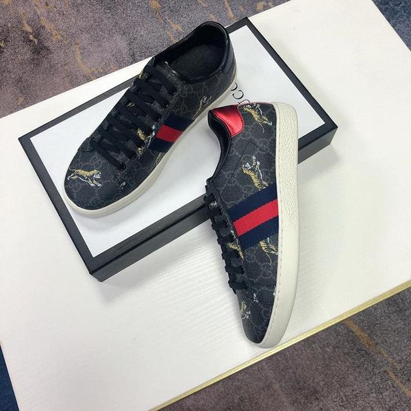 2020d new trend leather casual shoes men and women outdoor sports shoes fashion personality wild party couple shoes, size 35-45, Black
2020d new trend leather casual shoes men and women outdoor sports shoes fashion personality wild party couple shoes, size 35-45, Black