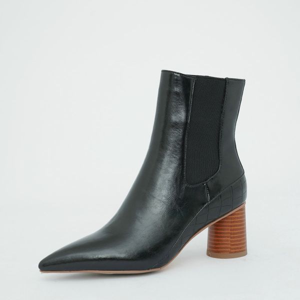 2020 genuine leather women ankle boots fashion concise poined toe rouned high heels pumps wedding shoes woman, Black
2020 genuine leather women ankle boots fashion concise poined toe rouned high heels pumps wedding shoes woman, Black