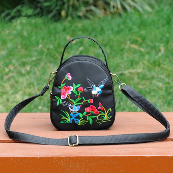 vintage embroidery women traveller handbagsnice floral embroidered lady shoulder&crossbody bag multi-zipper mini canvas bag
vintage embroidery women traveller handbagsnice floral embroidered lady shoulder&crossbody bag multi-zipper mini canvas bag