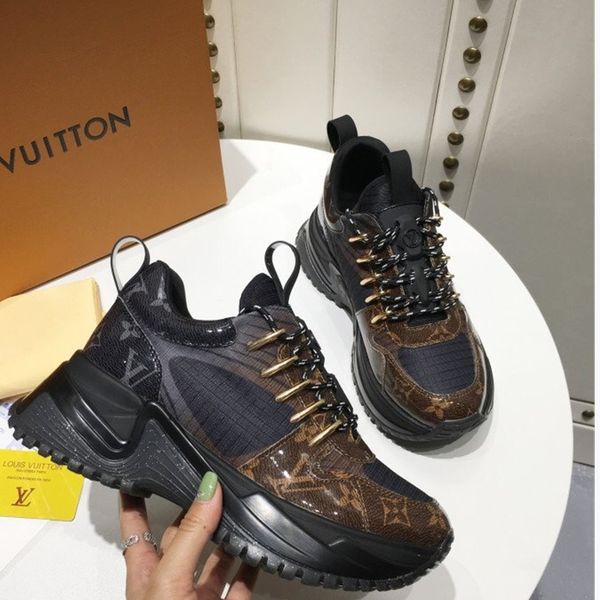 048 new designer luxury women's casual fashion shoes, women's outdoor casual shoes, high-quality materials, with original box, Black
048 new designer luxury women's casual fashion shoes, women's outdoor casual shoes, high-quality materials, with original box, Black