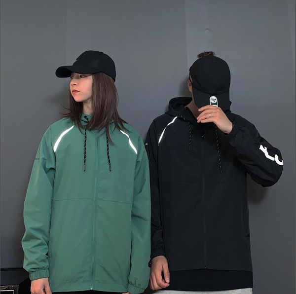 2019 new fn8553 windbreaker summer sunscreen reflective jacket men thin light male jackets wind breaker autumn men's coats, Black;brown
2019 new fn8553 windbreaker summer sunscreen reflective jacket men thin light male jackets wind breaker autumn men's coats, Black;brown