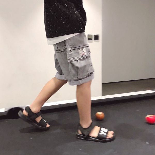 2020 shorts overalls children's boy's denim trousers children overalls casual shorts in the big capri pants korean capri pants, Blue
2020 shorts overalls children's boy's denim trousers children overalls casual shorts in the big capri pants korean capri pants, Blue
