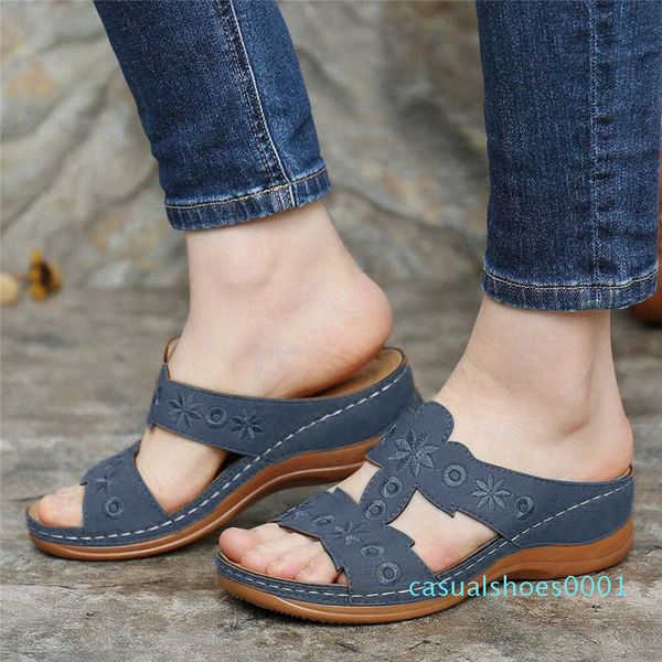 slippers women slides summer flower embroidered sandals slippers with thick soles platform female floral beach shoes c01, Black 
slippers women slides summer flower embroidered sandals slippers with thick soles platform female floral beach shoes c01, Black