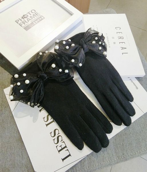 new korean style fashionable exaggerated chiffon nail pearl bow fur warm butterfly gloves ball cute warm cashmere gloves
new korean style fashionable exaggerated chiffon nail pearl bow fur warm butterfly gloves ball cute warm cashmere gloves
