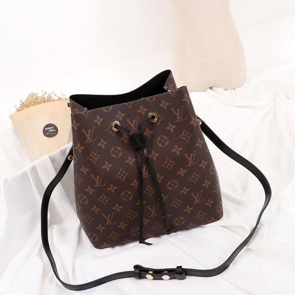 drop ship womens leather bucket bag handbag drawstring ladies shoulder bag messenger fashion classic type crossbody bags fast delivery
drop ship womens leather bucket bag handbag drawstring ladies shoulder bag messenger fashion classic type crossbody bags fast delivery