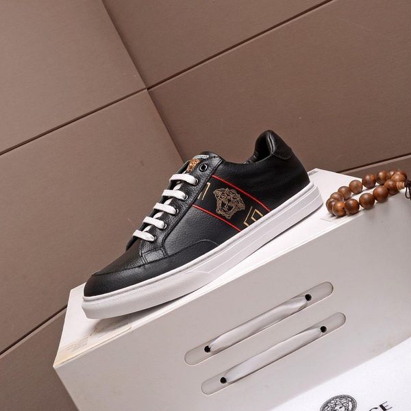 2020g luxury trend low-men's shoes fashion wild casual shoes, fashionable medusa outdoor sports shoes, size: 38-45, Black
2020g luxury trend low-men's shoes fashion wild casual shoes, fashionable medusa outdoor sports shoes, size: 38-45, Black