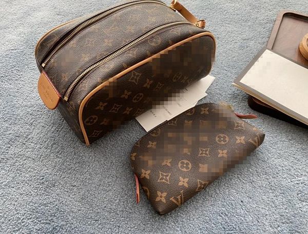 men women designer messenger bags ladies luxury cosmetic bag outdoor brand clutch bag luxury briefcase male wallet purse 2020855k zx
men women designer messenger bags ladies luxury cosmetic bag outdoor brand clutch bag luxury briefcase male wallet purse 2020855k zx