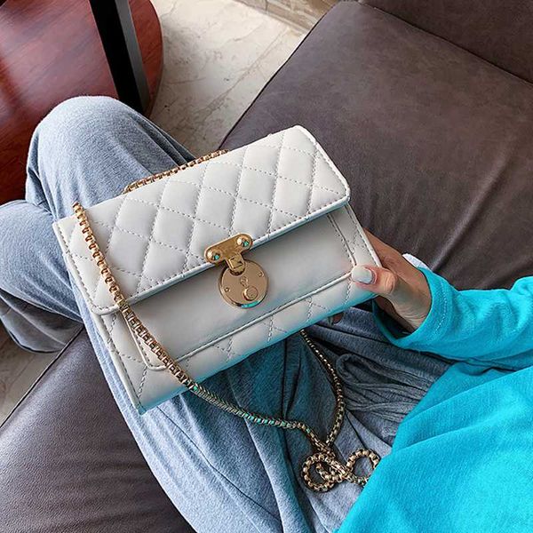 mini pu leather tote bags for women 2020 solid color chain lock shoulder handbags female travel fashion crossbody bag
mini pu leather tote bags for women 2020 solid color chain lock shoulder handbags female travel fashion crossbody bag