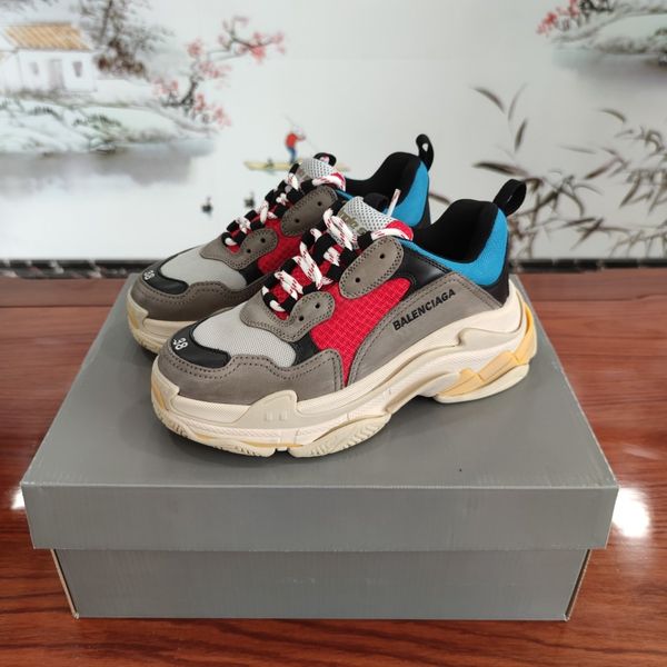 2020zf designer designs new leisure and entertainment hiking shoes, outdoor jungle adventure shoes, original packaging and box delivery, Black
2020zf designer designs new leisure and entertainment hiking shoes, outdoor jungle adventure shoes, original packaging and box delivery, Black