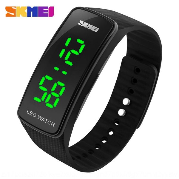 fashionable fashion men's led male and female students' personalized electronic jelly couple watch electronic watch, Blue
fashionable fashion men's led male and female students' personalized electronic jelly couple watch electronic watch, Blue