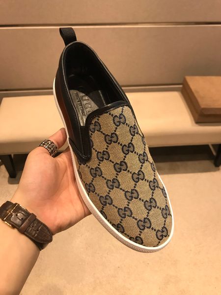 2020 luxury brands mens designer canvas casual shoes sneakers guchi trainers full g eur 38-44
2020 luxury brands mens designer canvas casual shoes sneakers guchi trainers full g eur 38-44