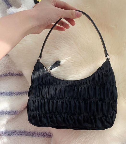 new fashion women underarm bags small fold ladies handbags nylon shoulder bags fashion girls bag
new fashion women underarm bags small fold ladies handbags nylon shoulder bags fashion girls bag