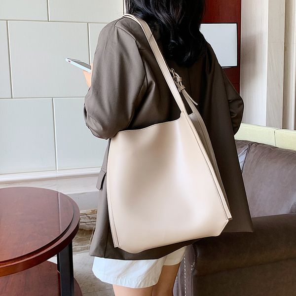 french design fashion bucket bag handbag & elegant 2in1 large capacity tote bag shoulder shopping width 31cm height 31cm
french design fashion bucket bag handbag & elegant 2in1 large capacity tote bag shoulder shopping width 31cm height 31cm