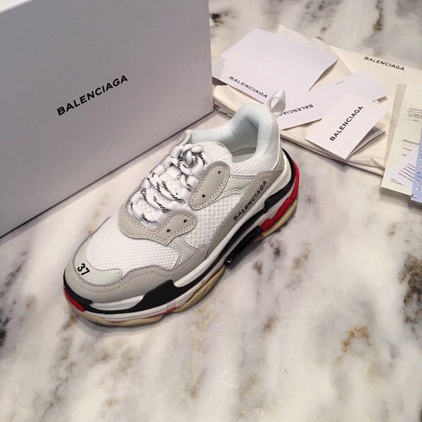2020xi mens designer shoes running sneakers monogram flowers rubber outsole casual sneakers mens jogging shoelaces original box packaging, Black
2020xi mens designer shoes running sneakers monogram flowers rubber outsole casual sneakers mens jogging shoelaces original box packaging, Black