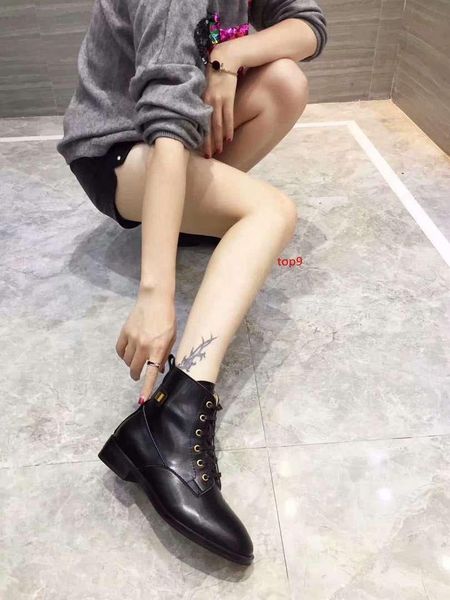 winter new women s booties superstar fashion low with black brown leather suede women s boots designer casual driving boots size 34-40, Black;green
winter new women s booties superstar fashion low with black brown leather suede women s boots designer casual driving boots size 34-40, Black;green