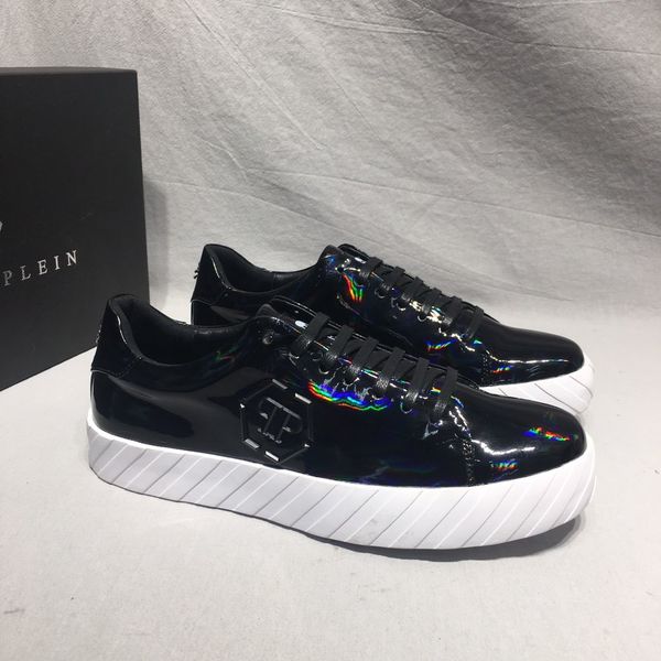 2020 l2 leather lace-up fashion casual mens luxury designer shoes classic flat shoes mens sneakers original box, Black
2020 l2 leather lace-up fashion casual mens luxury designer shoes classic flat shoes mens sneakers original box, Black