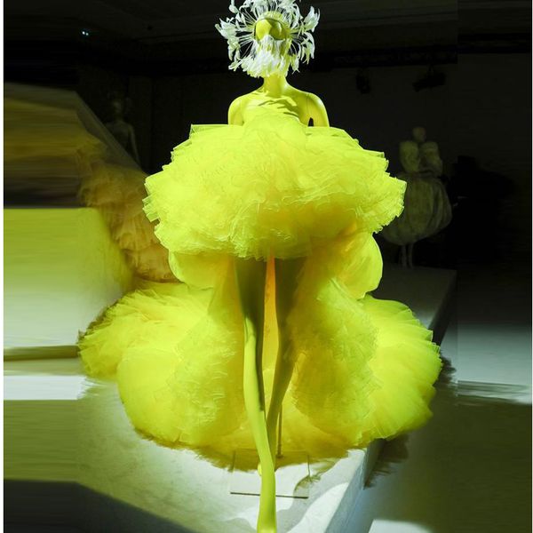 strapless hi-lo ruffles ball gown tulle robe evening dresses prom gowns 2020 new fashion girls party dress vestidos de fiesta, Black
strapless hi-lo ruffles ball gown tulle robe evening dresses prom gowns 2020 new fashion girls party dress vestidos de fiesta, Black