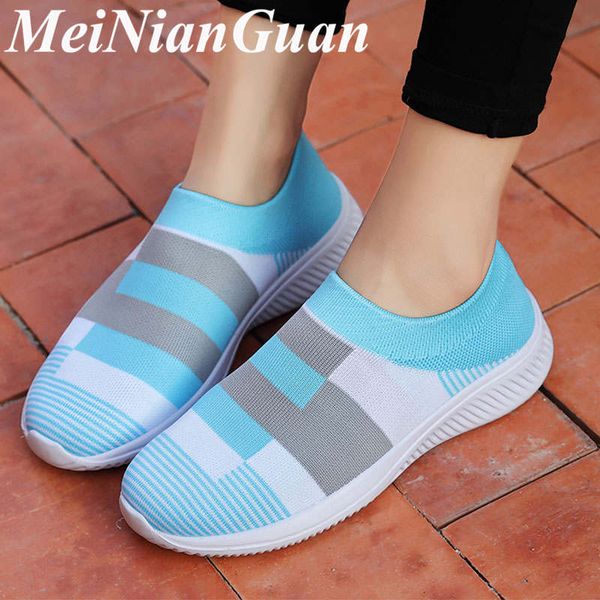 light flat women's sport shoes slip on air mesh summer sneakers large size women running shoes low soft woman sports shoe h7
light flat women's sport shoes slip on air mesh summer sneakers large size women running shoes low soft woman sports shoe h7