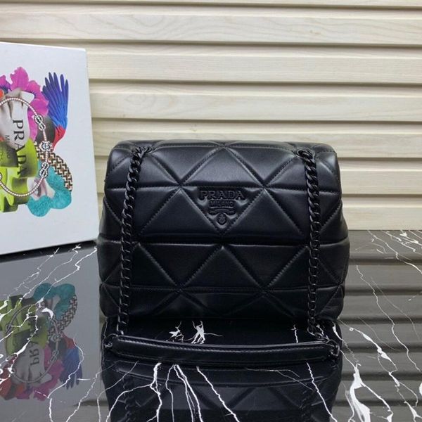 2020q designer ladies luxury shoulder bags handmade luxury shoulder bags made of materials for fast delivery within 10 days, Red;black
2020q designer ladies luxury shoulder bags handmade luxury shoulder bags made of materials for fast delivery within 10 days, Red;black