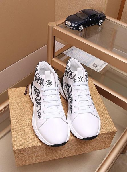2020 new autumn and winter fashion trend men's high-casual shoes, high-quality outdoor sports shoes, original box packaging,size: 3
2020 new autumn and winter fashion trend men's high-casual shoes, high-quality outdoor sports shoes, original box packaging,size: 3