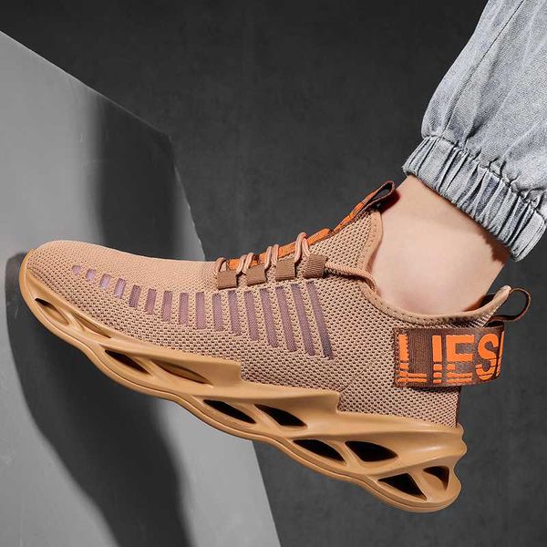 2020 men lightweight blade new running shoes shockproof lack up breathable male sneakers height increase walking gym shoes man, Black
2020 men lightweight blade new running shoes shockproof lack up breathable male sneakers height increase walking gym shoes man, Black