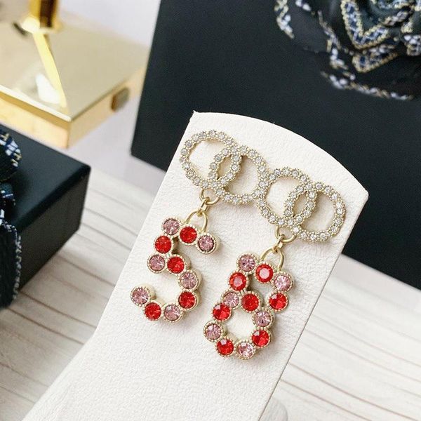 c2364 new 2020 fashion women's jewelry fashion letter c earrings, tassels, colorful crystal sparkles, ear stud, Golden;silver
c2364 new 2020 fashion women's jewelry fashion letter c earrings, tassels, colorful crystal sparkles, ear stud, Golden;silver
