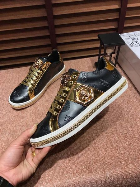 2020i luxury fashion men's shoes low-lace-up embroidered medusa sneakers, high-quality casual wild outdoor shoes, size: 38-451, Black
2020i luxury fashion men's shoes low-lace-up embroidered medusa sneakers, high-quality casual wild outdoor shoes, size: 38-451, Black
