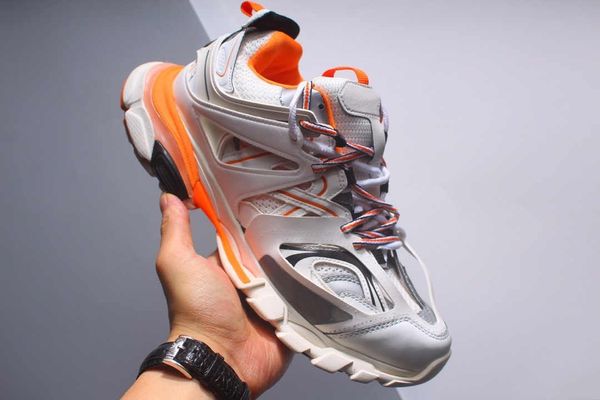 2020 european and american fashion triple s comfortable, breathable, non-slip wear-resistant men's and women's shoes 13156h, Black
2020 european and american fashion triple s comfortable, breathable, non-slip wear-resistant men's and women's shoes 13156h, Black