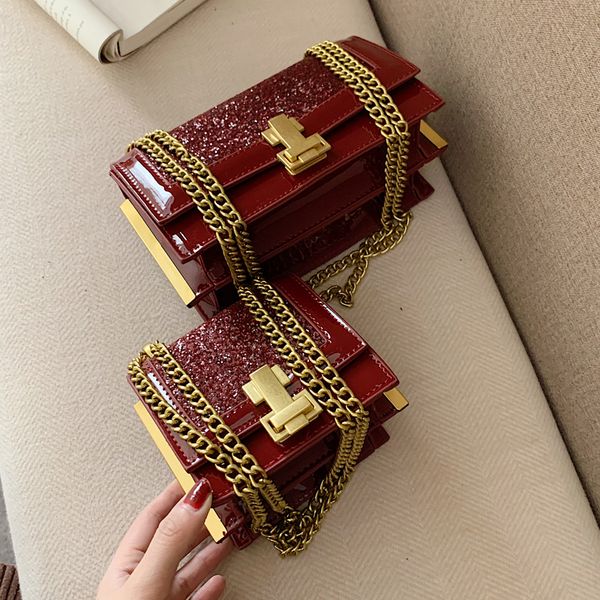 sequined crossbody сумка 2019 новая мода высокого качества лакированной кожи женщин конструктора сумки замок цепи плеча сумка
sequined crossbody сумка 2019 новая мода высокого качества лакированной кожи женщин конструктора сумки замок цепи плеча сумка