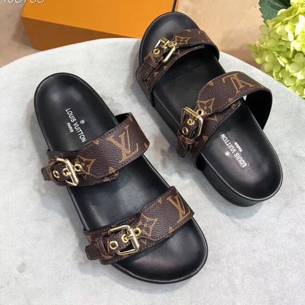 209 women and men print leather sandal striking gladiator style outsole perfect flat canvas plain sandal size35-42.
209 women and men print leather sandal striking gladiator style outsole perfect flat canvas plain sandal size35-42.